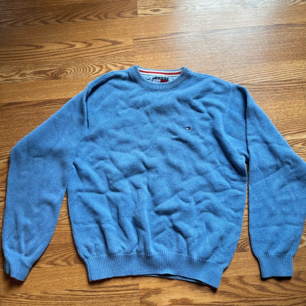 VINTAGE TOMMY HILFIGURE BRAND OVERSIZE CREWNECK SWEATER BABY BLUE